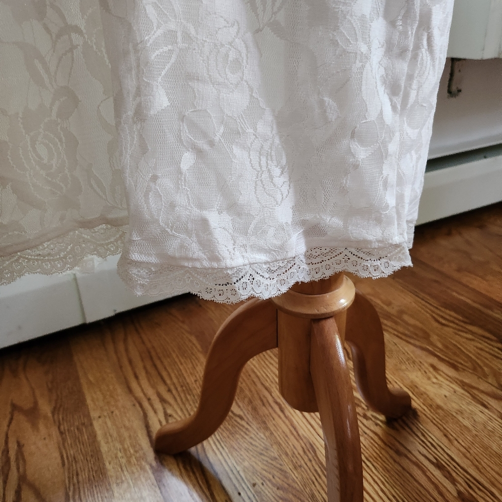 Lace dress. Long sleeve. Short. - Picture 10 of 13